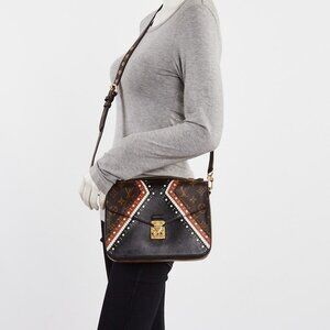 Louis Vuitton Monogram Canvas Pochette Metis MM Bag